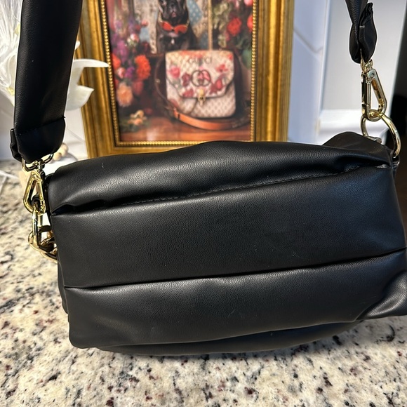 Steve Madden cushioned shoulder bag - Picture 6 of 15